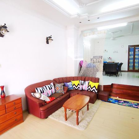 Lpm Room تانجونغ بونغاه المظهر الخارجي الصورة